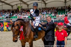 Irma Karlsson (SWE) und Balahe mit Start-Ziel-Sieg im EY-Cup